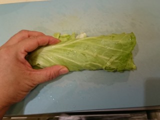 4、培根大阪燒,卷起來。