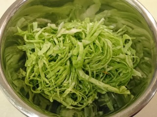 8、培根大阪燒,高麗菜絲。