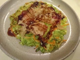 38、培根大阪燒,撒上柴魚片。