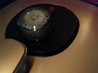 5、木耳炖鸡汤,煲制过程中，电压力锅红色浮子顶杆会自然弹出