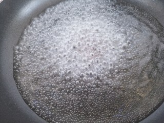 10、辣炒芝士年糕,大火烧开