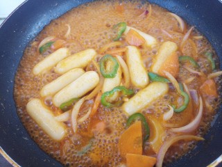 16、辣炒芝士年糕,大火煮