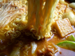21、部队火锅,拉面也已经软啦，开吃！