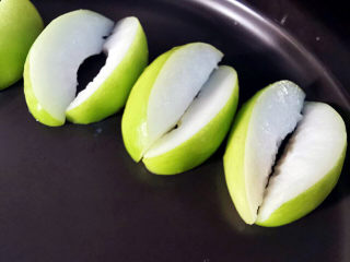 11、水果汤圆,青枣切块