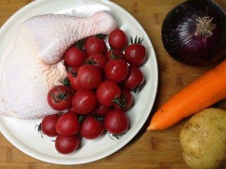 1、法式脆皮烤烤鸡,食材图