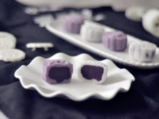 17、紫薯冰皮月饼,就爱这抹紫！