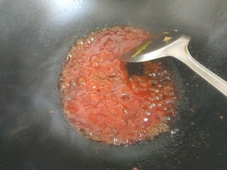 12、糖醋菠萝排骨,大火烧开冒泡泡