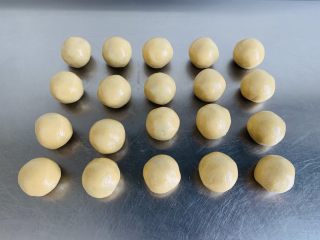 14、广式月饼????,全部一次做好