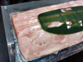 2、吐司培根披萨,培根