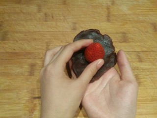 11、草莓大福,如图