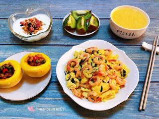 15、冬至美食+滑蛋北极甜虾仁,方便快捷的早餐是最受大家欢迎的哦