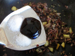 10、八宝酿鸡翅,加盐、糖、蚝油和生抽