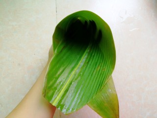 8、杂豆蜜枣小米粽,如图这样交叉