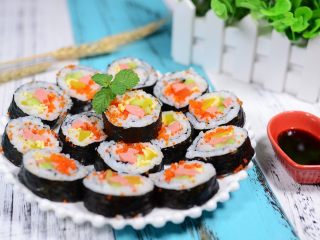 16、鱼籽紫菜包饭,最终成品