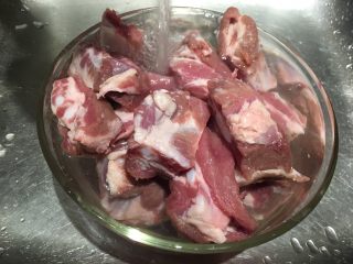 5、肉骨茶面线,洗干净