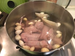 12、肉骨茶面线,肋排加进去