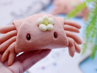 17、花样小螃蟹馒头,嘻嘻，萌萌哒的小螃蟹出锅咯，是不是超级可爱哟。