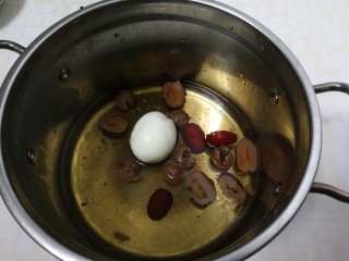 13、糖水鸡蛋,放入鸡蛋