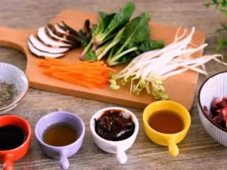 1、石锅拌饭来袭，做饭其实so easy！,食材图