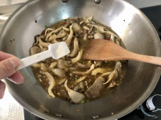 18、蘑菇炖豆腐,少许白糖