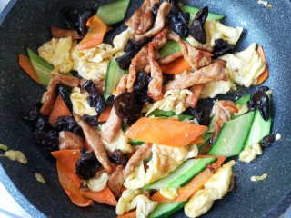 20、木须肉,翻炒均匀即可。