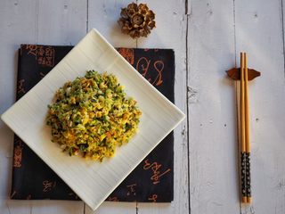 11、荞菜炒鸡蛋,荞菜鲜嫩，配搭鸡蛋的香味和菜脯的咸脆，口感丰富而有层次。