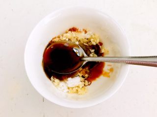 22、红油猪耳,加入1勺陈醋