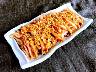 26、红油猪耳,红油猪耳口感独特，香辣脆爽~