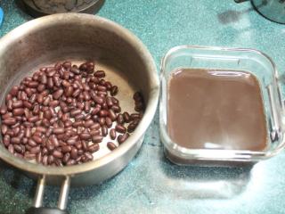 6、红豆饭,煮好时，大约有2/3杯煮好的红豆和1.5杯的红豆汁。