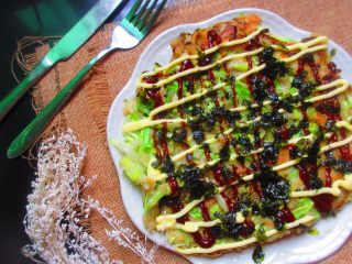 13、包菜煎饼,大家也可以把包菜换成其他喜欢吃的蔬菜制作成煎饼