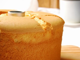 16、八寸加高中空戚风,成品图。