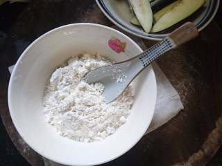 7、天妇罗盖浇饭,低筋面粉，满满四勺