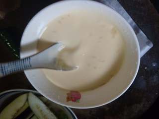 11、天妇罗盖浇饭,面糊成黄色后少许盐