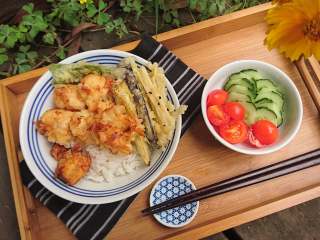 23、天妇罗盖浇饭,配上刚煮好的米饭即可