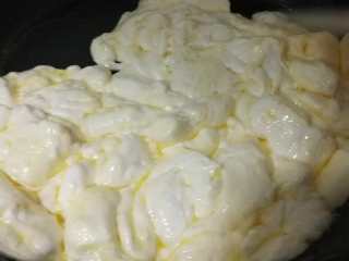 8、雪花酥,不停的搅拌