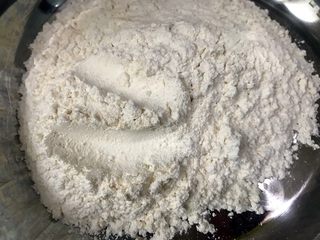 8、好吃到爆的可可蔓越莓椰蓉月饼,炒制微微变黄没有生粉味即可