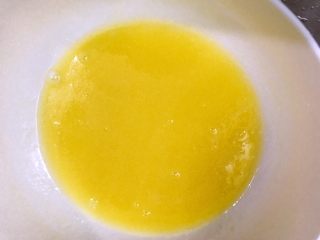 10、好吃到爆的可可蔓越莓椰蓉月饼,黄油和糖完全融化后，离火