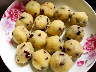 18、好吃到爆的可可蔓越莓椰蓉月饼,椰蓉馅也等量分为15份