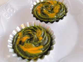 13、【网上厨房独家】抹茶番薯酥饼,番薯加抹茶绝对是减脂的选择～看起来似乎颇有黑暗料理的感觉，但口感上还是不错的～～