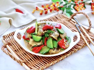 17、海鲶鱼焖萝卜,老公超级爱吃，嘻嘻，米饭又多吃两碗。