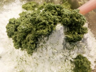 4、艾草相思酥,加入粉类（泡打粉可以不加）