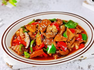 16、香菇肉片,简单快手的农家小炒，色香味俱全。