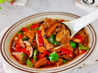 17、香菇肉片,荤素搭配，营养更均衡，拌米饭停不下来的节奏。