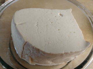 4、肉末炖豆腐,一块儿豆腐。