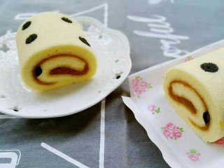 26、枇杷果酱波点蛋糕卷,波点的颜色可随自己的喜欢换色