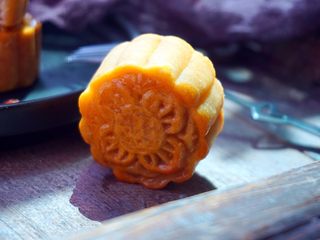 40、#甜食#椰香蔓越莓月饼,不错吧