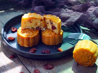 46、#甜食#椰香蔓越莓月饼,好吃