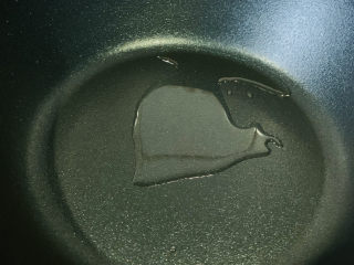 7、日式肥牛饭,锅加食用油