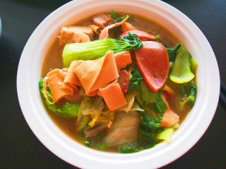 1、冬至美食+大烩菜,中午一锅大烩菜比肉好吃。