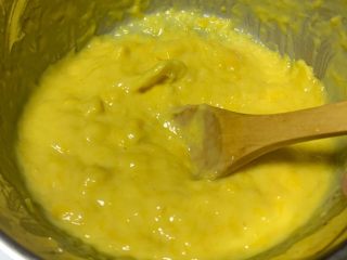 9、冬至美食 榴莲千层,加入榴莲酱